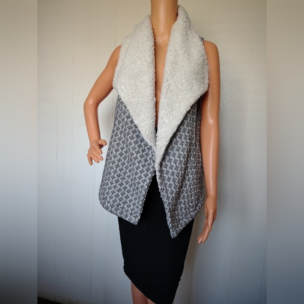 Loft Gray and White Shawl Collar Vest Size M